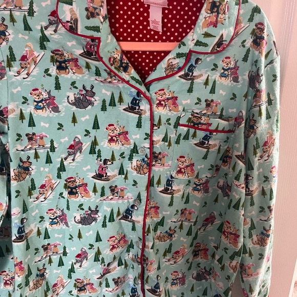 Wondershop Other - NWT Wondershop Skiing Print Pajama Top - Light Blue and Red